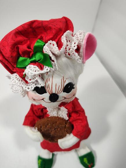 Annalee Holiday 8" Christmas Whimsy Mouse in Night Gown with Cookie New - Picture 3 of 10